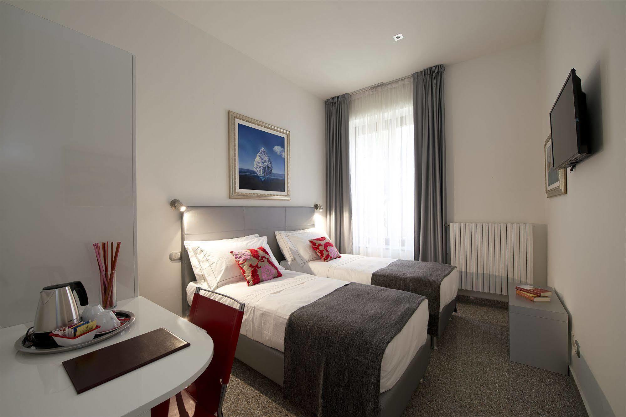 Monza City Rooms & Studios Екстер'єр фото