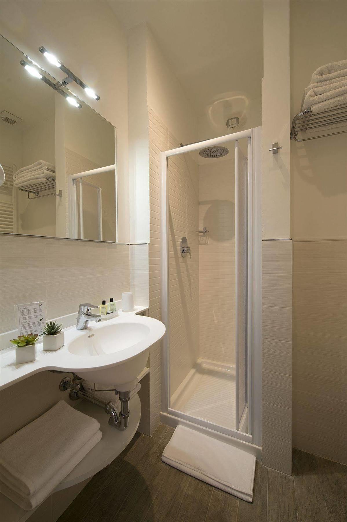 Monza City Rooms & Studios Екстер'єр фото