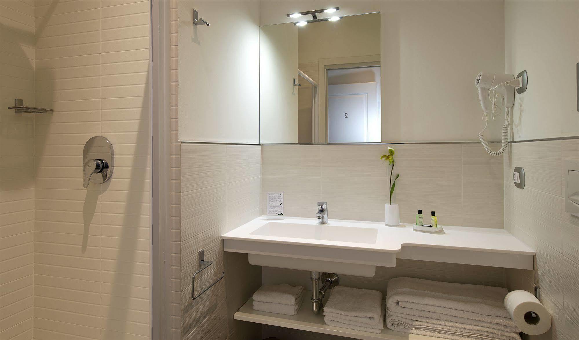 Monza City Rooms & Studios Екстер'єр фото